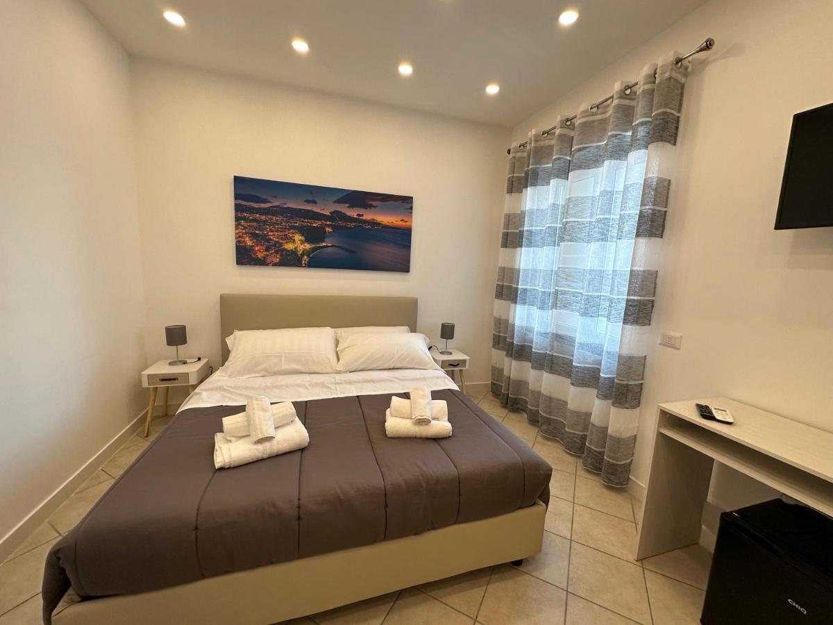 B&B Off Rooms And Relax Neapol Exteriér fotografie